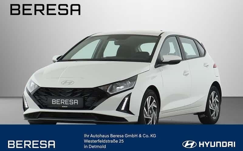 Weiß Neu 2025 Hyundai i20 Trend Limousine | 20.980 € (Guter Preis) - Bild 1/4