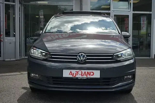 Gebraucht VW Touran 150 PS (110 kW) 2023 Grau Van / Kleinbus