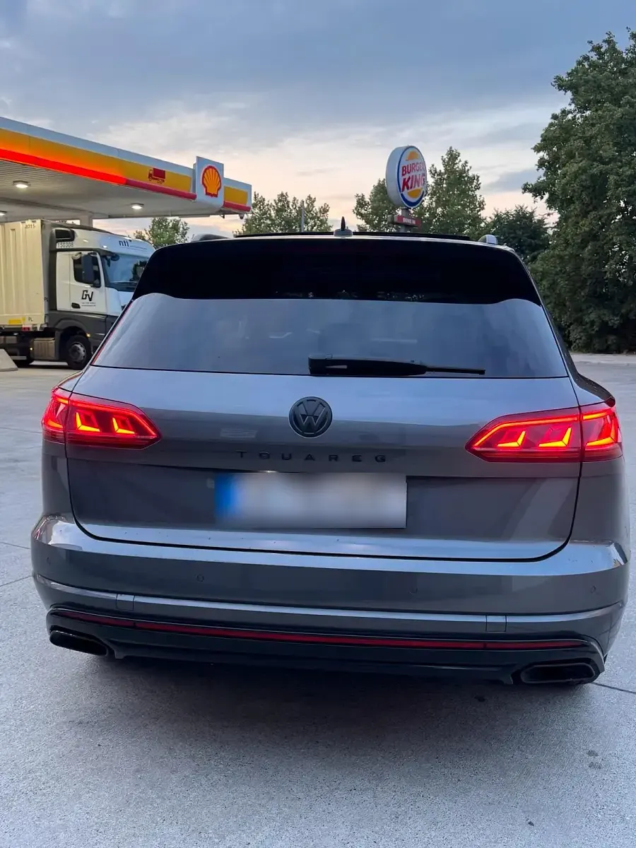Gebraucht VW Touareg 421 PS (309 kW) 2019 Grau SUV