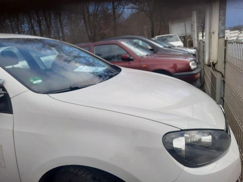 Gebraucht VW Golf VI Trendline 105 PS (77 kW) 2010 Weiß Kleinwagen