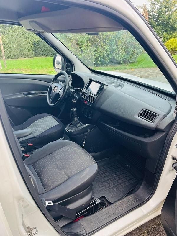 Gebraucht Fiat Doblò 101 PS (74 kW) 2014 Weiß Van / Kleinbus