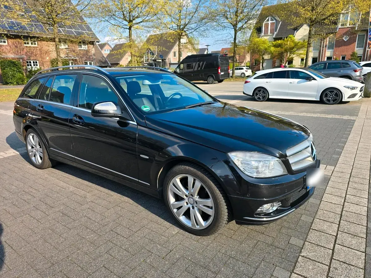 Gebraucht Mercedes C320 224 PS (164 kW) 2008 Schwarz Kombi