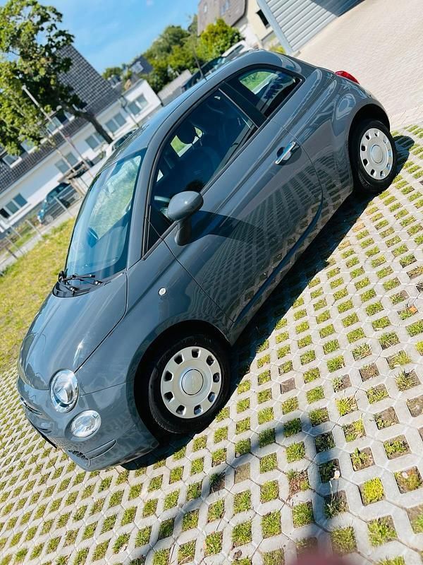 Grau Gebraucht 2018 Fiat 500 Kleinwagen | 11.800 € (Fairer Preis) - Bild 1/4