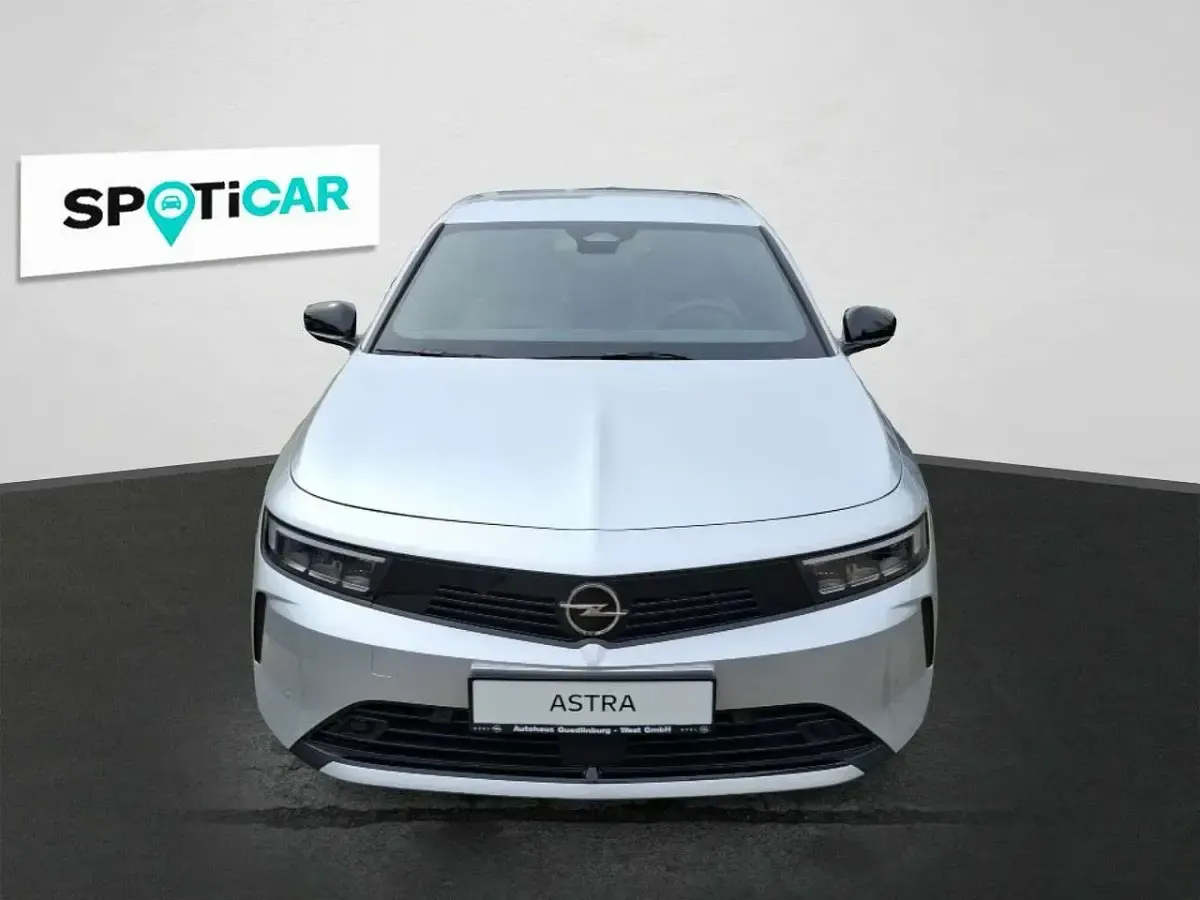 Gebraucht Opel Astra Edition 131 PS (96 kW) 2025 Kristallsilber Kleinwagen