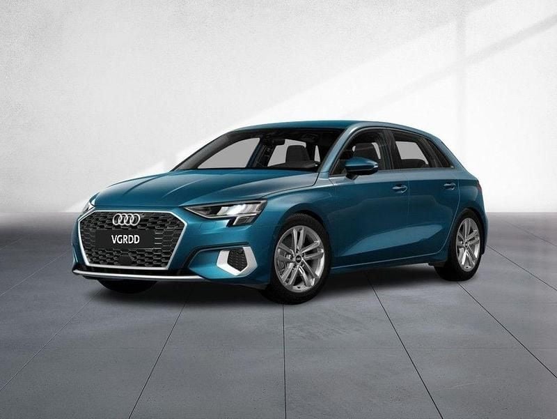 Gebraucht Audi A3 Ambiente 116 PS (85 kW) 2022 Atollblau metallic Limousine