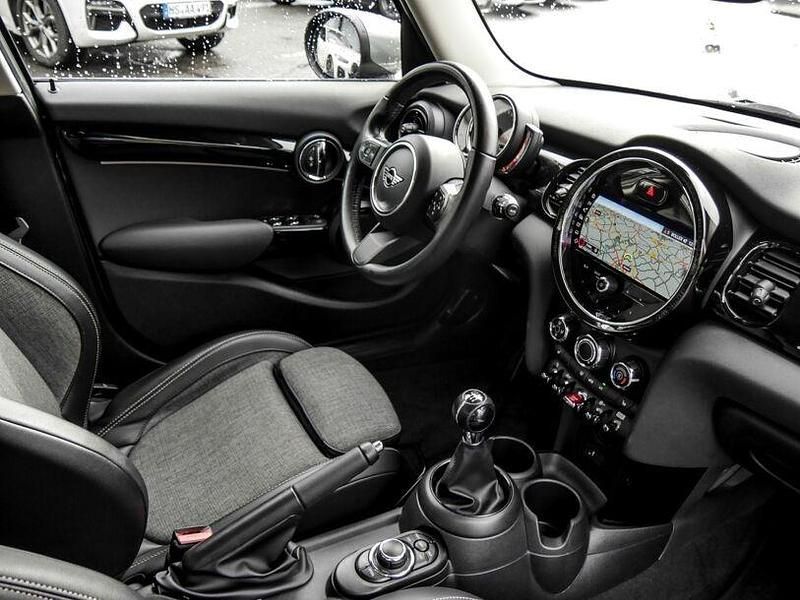 Gebraucht Mini ONE Classic 102 PS (75 kW) 2022 Moonwalk grey () Kleinwagen