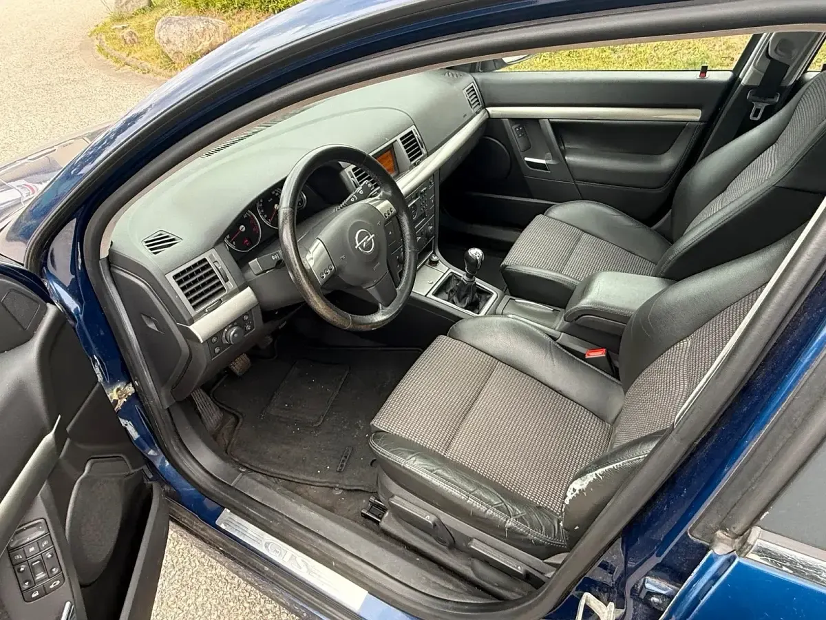 Gebraucht Opel Vectra GTS 211 PS (155 kW) 2004 Blau Limousine
