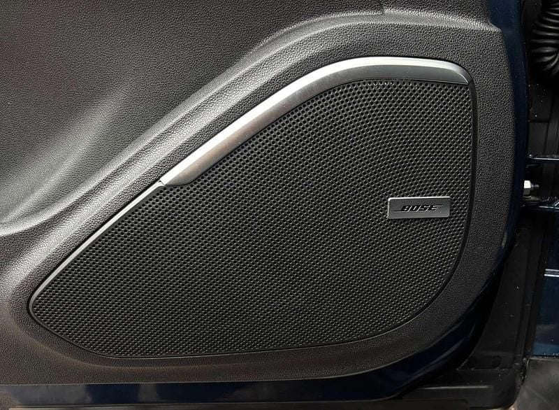 Gebraucht Renault Scenic E-Tech Bose Edition 132 PS (97 kW) 2017 Blau SUV