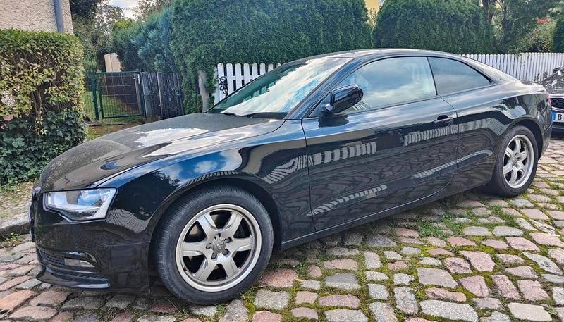 Schwarz Gebraucht 2014 Audi A5 Ambiente Coupé | 14.000 € (Etwas zu teuer) - Bild 1/4