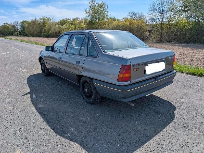 Gebraucht Opel Kadett 75 PS (55 kW) 1988 Grau Kleinwagen