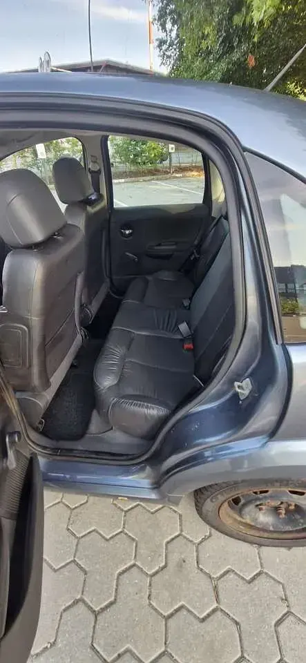 Gebraucht Citroën C3 VTR Sport 109 PS (80 kW) 2006 Grau Kleinwagen