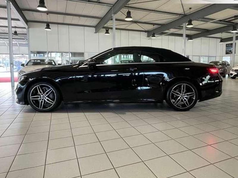 Schwarz Gebraucht 2020 Mercedes E200 AMG line Cabrio | 38.500 € (Teuer) - Bild 1/4