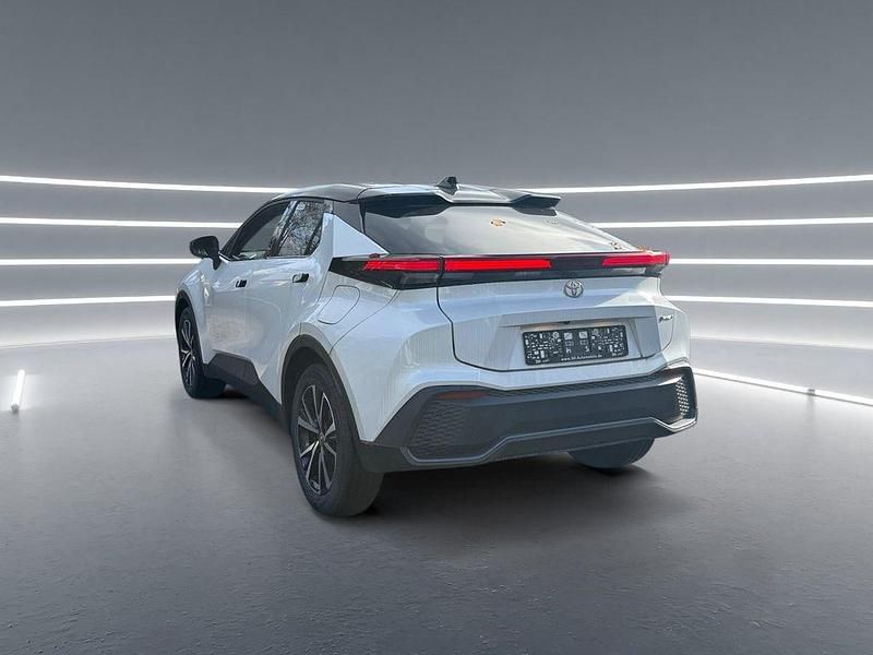 Neu Toyota C-HR 223 PS (164 kW) 2025 Weiß SUV