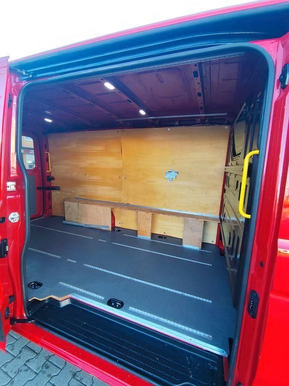 Używany VW Crafter 140 KM (102 kW) 2022 Czerwony Van