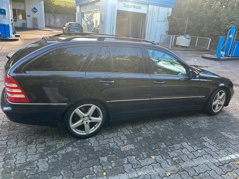 Gebraucht Mercedes C320 231 PS (169 kW) 2005 Schwarz Kombi