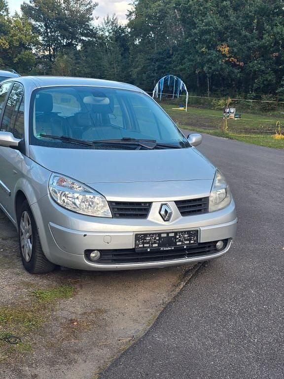 Silber Gebraucht 2005 Renault Scénic II Authentique Van / Kleinbus | 1.750 € (Fairer Preis) - Bild 1/4