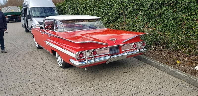 Gebraucht Chevrolet Impala 220 PS (161 kW) 1960 Rot Limousine