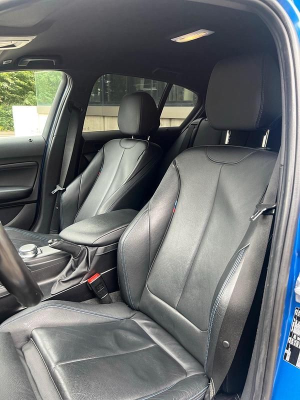 Gebraucht BMW 118 Shadowline 136 PS (100 kW) 2018 Blau Kleinwagen