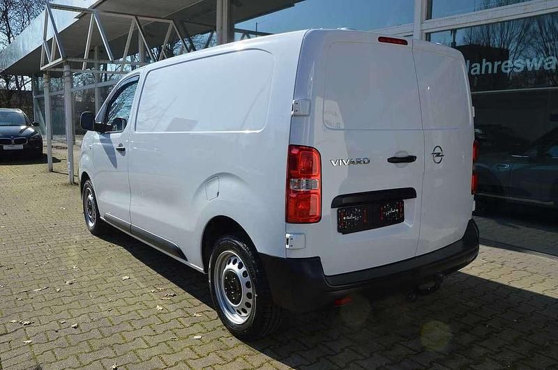 Gebraucht Opel Vivaro 144 PS (105 kW) 2024 Lackierung weiss Van / Kleinbus