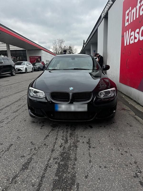 Gebraucht BMW 325 Cabriolet 218 PS (160 kW) 2012 Schwarz Cabrio