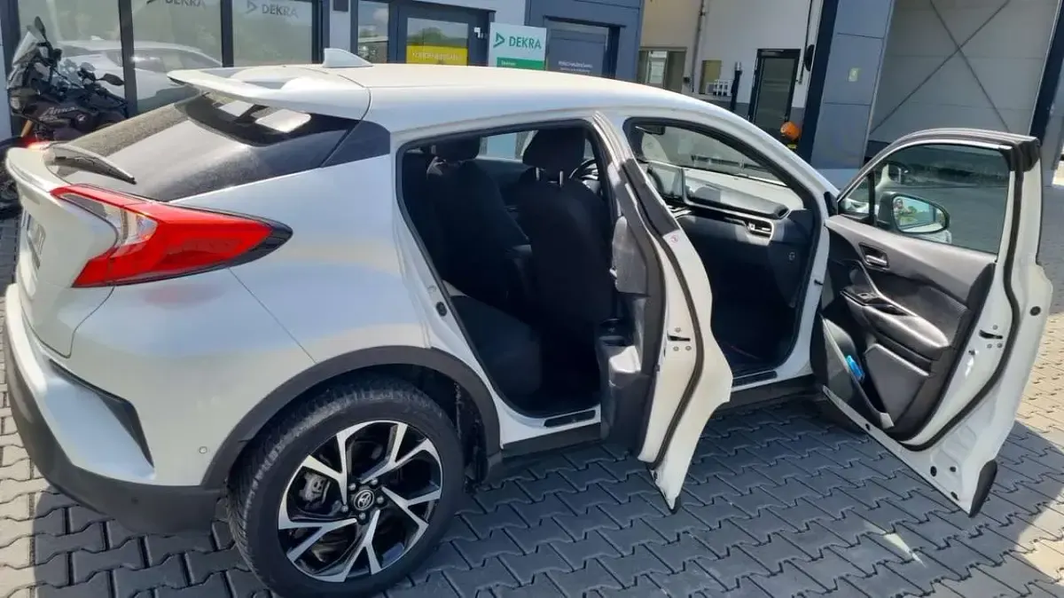Gebraucht Toyota C-HR 116 PS (85 kW) 2019 Weiß SUV