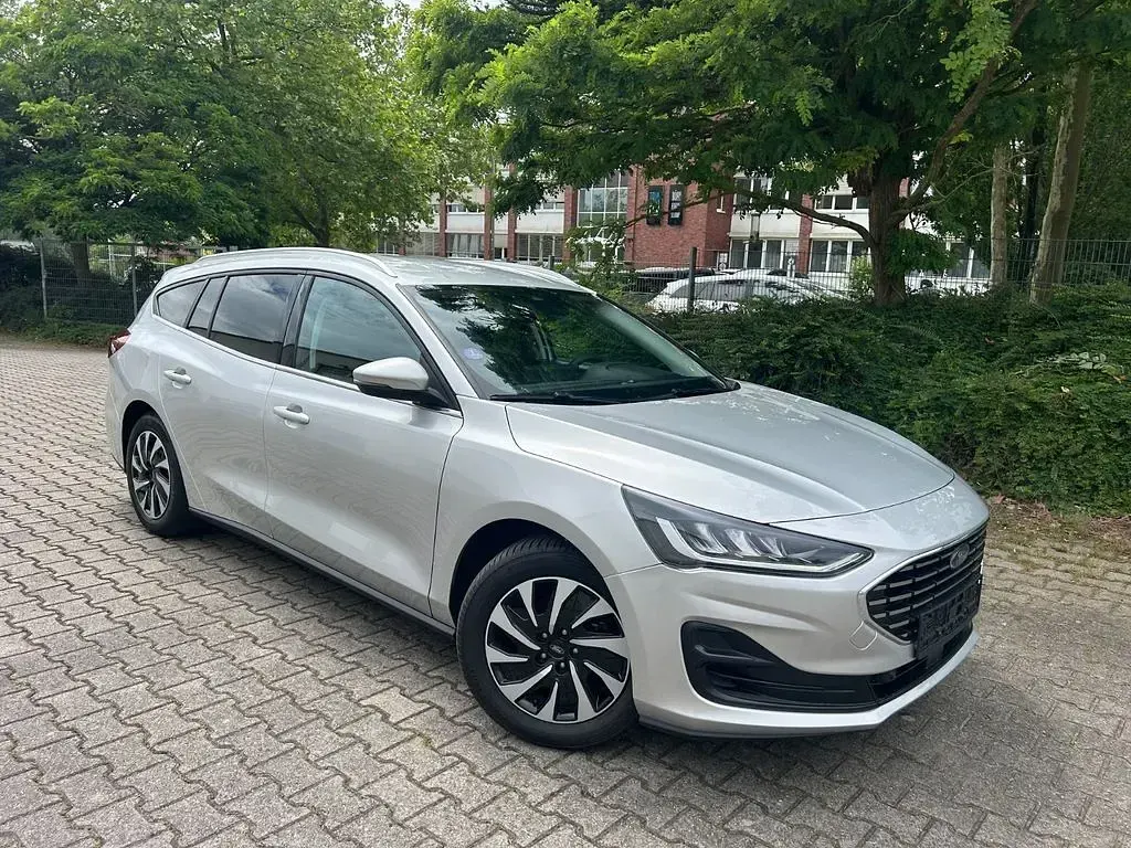 Gebraucht Ford Focus Titanium X 125 PS (91 kW) 2024 Silber Limousine