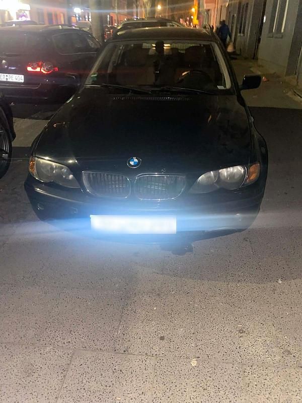 Gebraucht BMW 318 116 PS (85 kW) 2005 Schwarz Kombi