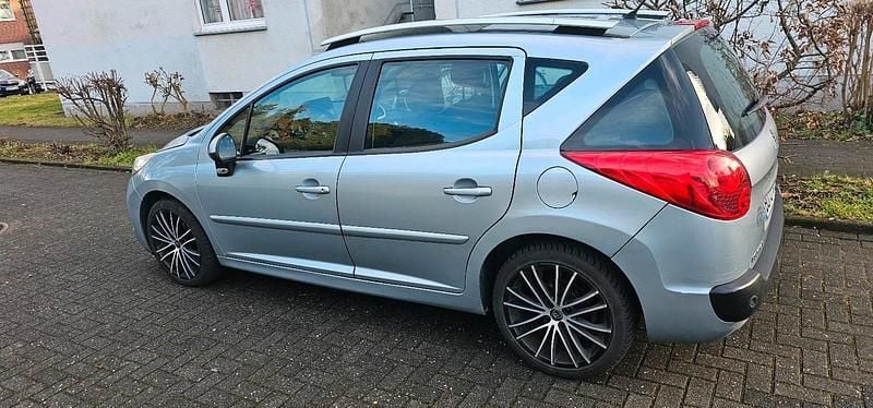 Schwarz Gebraucht 2012 Peugeot 207 Kombi | 2.800 € (Guter Preis) - Bild 1/4