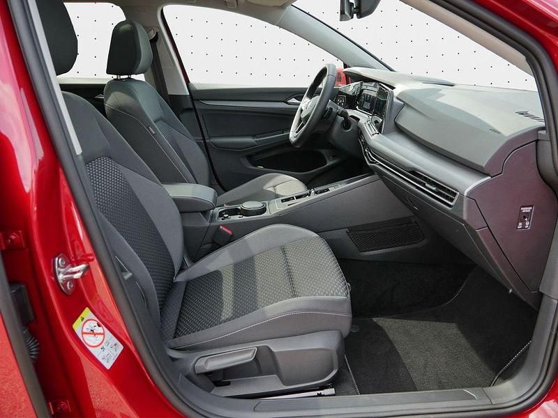 Gebraucht VW Golf VIII Active 131 PS (96 kW) 2022 Rot Kombi