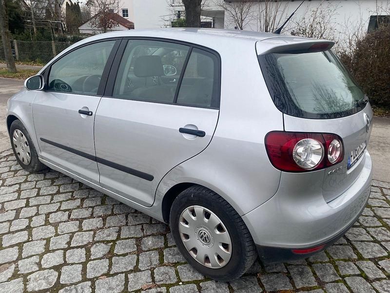 Gebraucht VW Golf IV Trendline 102 PS (75 kW) 2005 Grau Kleinwagen