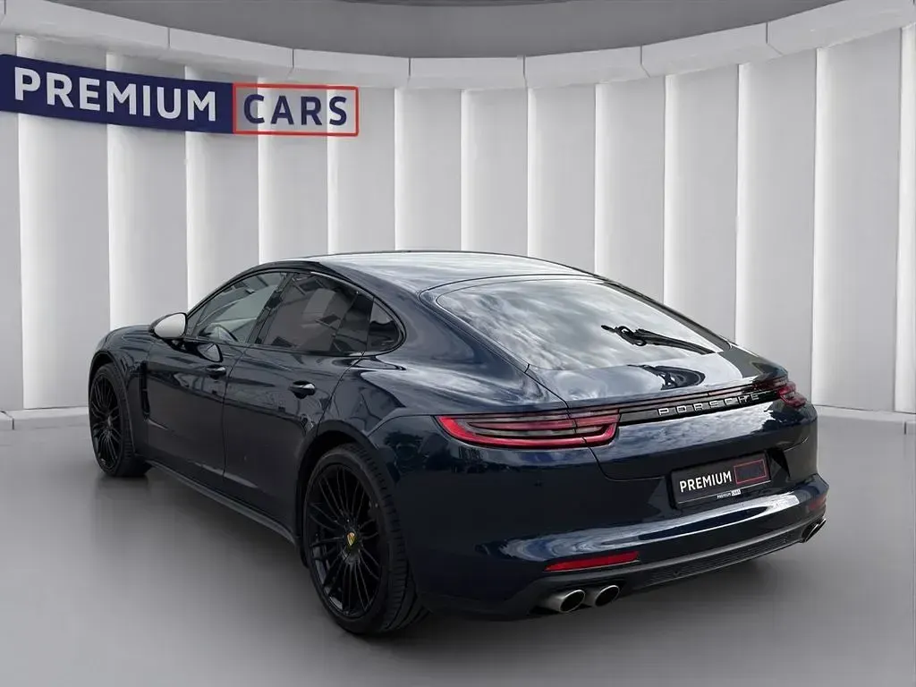 Gebraucht Porsche Panamera 421 PS (309 kW) 2016 Blau Kleinwagen