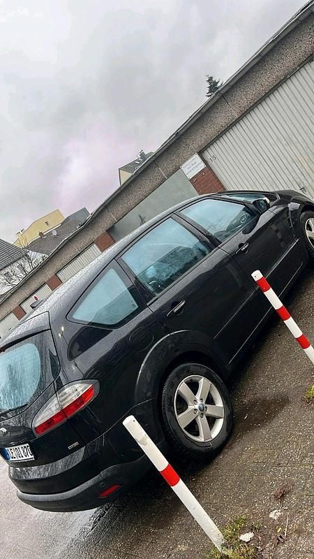 Gebraucht Ford S-MAX S 140 PS (102 kW) 2009 Schwarz Van / Kleinbus