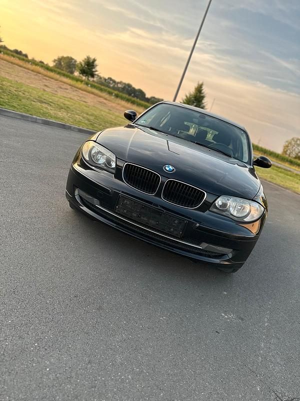 Schwarz Gebraucht 2007 BMW 116 Kleinwagen | 2.800 € (Fairer Preis) - Bild 1/4
