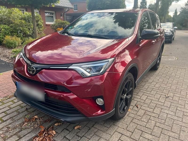 Rot Gebraucht 2018 Toyota RAV4 Comfort SUV | 12.700 € (Guter Preis) - Bild 1/4