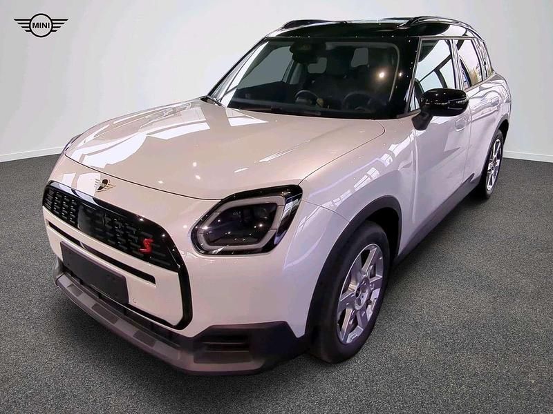 Weiß Gebraucht 2024 Mini Countryman Classic SUV | 40.466 € - Bild 1/4