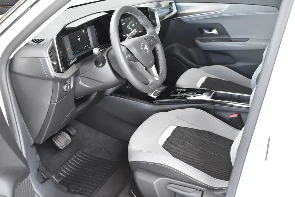Gebraucht Opel Mokka-e Elegance 100 kW (136 PS) 2023 Weiß arktis weiß SUV