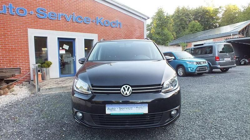 Gebraucht VW Touran 105 PS (77 kW) 2014 Schwarz Van / Kleinbus