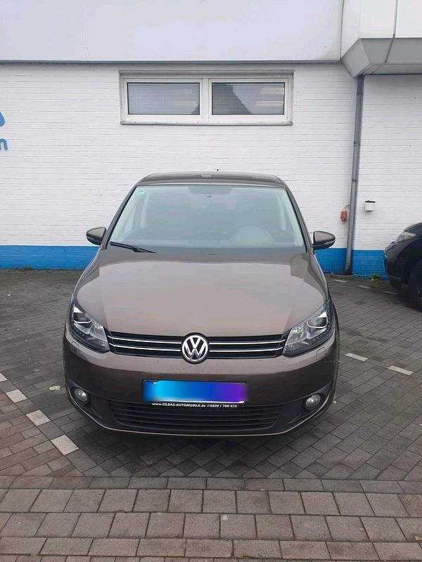 Gebraucht VW Touran 105 PS (77 kW) 2015 Braun Van / Kleinbus