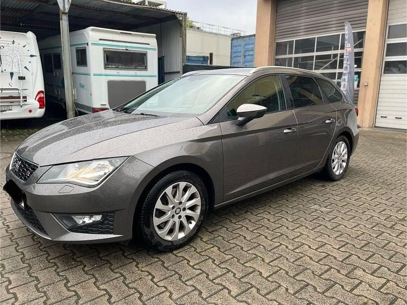 Grau Gebraucht 2014 Seat Leon ST FR Kombi | 7.990 € (Superpreis) - Bild 1/4
