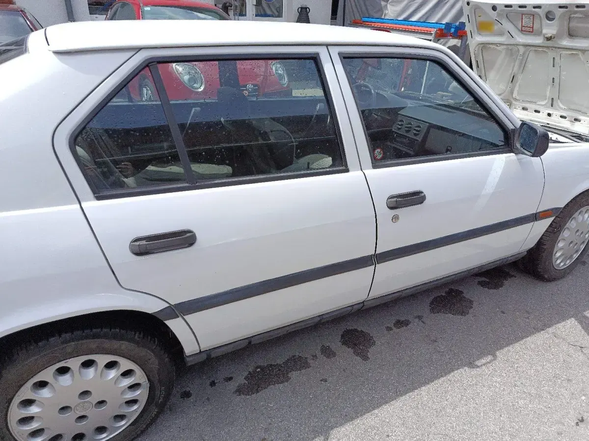 Gebraucht Alfa Romeo 33 107 PS (78 kW) 1990 Weiß Limousine