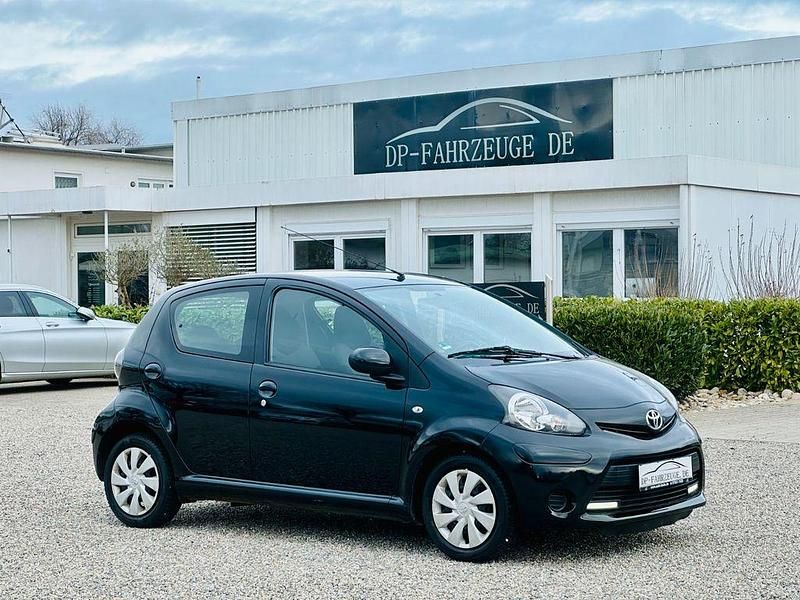 Gebraucht Toyota Aygo Cool 68 PS (50 kW) 2014 Midnight black Kleinwagen