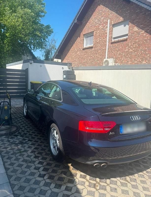 Blau Gebraucht 2010 Audi A5 Coupé | 8.100 € (Guter Preis) - Bild 1/4