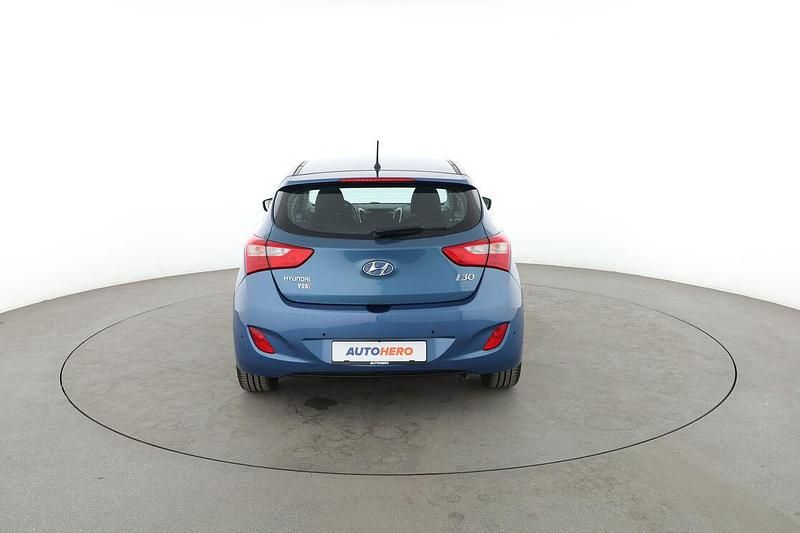 Gebraucht Hyundai i30 YES! 135 PS (99 kW) 2015 Blau Limousine