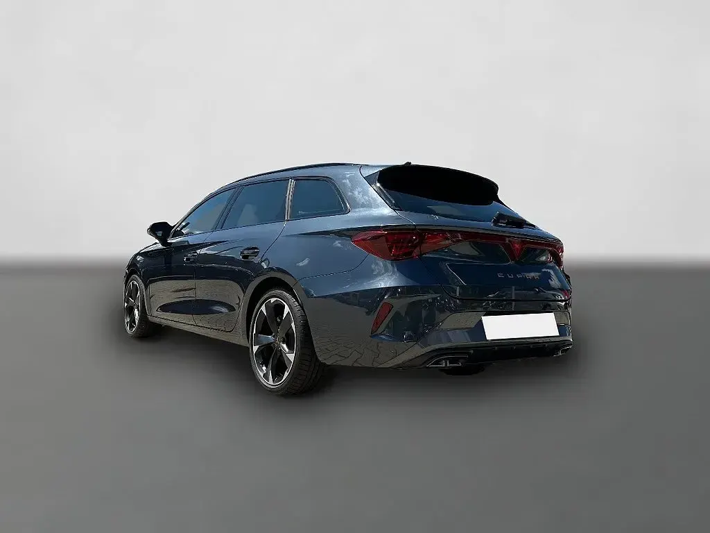 Nouă Cupra Leon 150 CP (110 kW) 2025 Gri