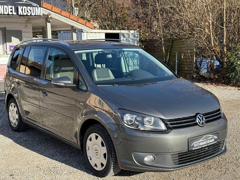 Grau Gebraucht 2013 VW Touran Life Van / Kleinbus | 5.499 € (Superpreis) - Bild 1/4