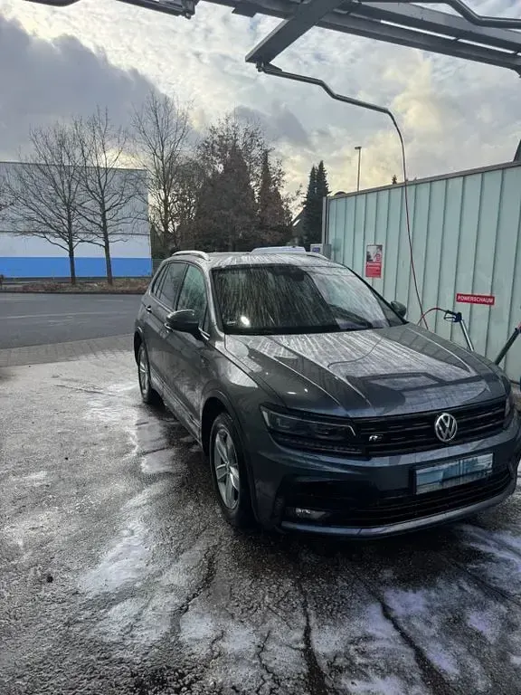 Gebraucht VW Tiguan 239 PS (175 kW) 2020 Grau SUV