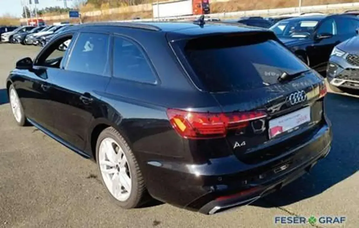 Gebraucht Audi A4 S-Line 265 PS (194 kW) 2023 Mythosschwarz metallic Kombi