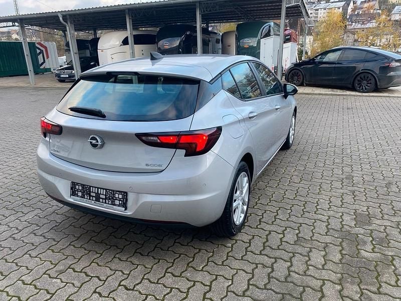 Gebraucht Opel Astra 105 PS (77 kW) 2016 Silber Kleinwagen