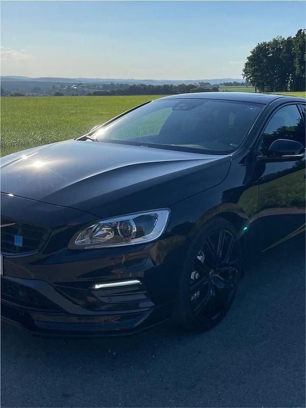 Gebraucht Volvo V60 367 PS (269 kW) 2017 Schwarz Kombi