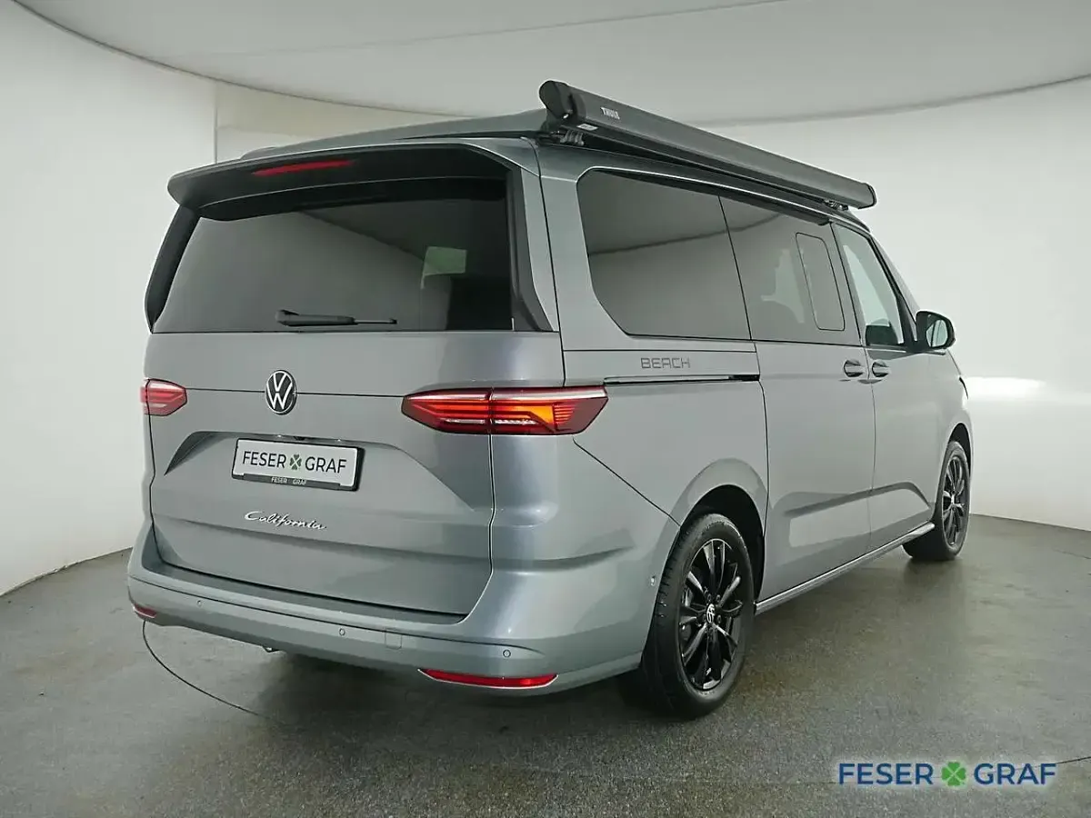 Neu VW T7 Beach 150 PS (110 kW) 2026 Monosilber metallic Van